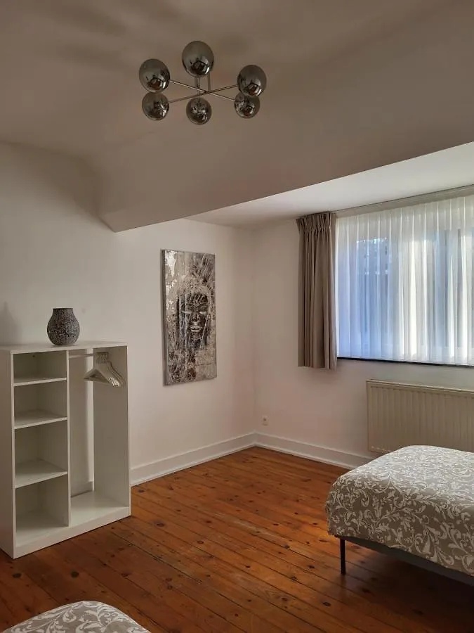 Brussels Bed & Blockchain Private Rooms With Shared Bathroom