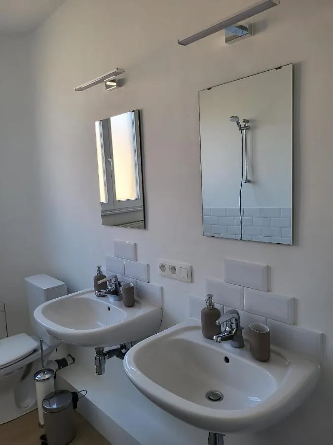 Brussels Bed & Blockchain Private Rooms With Shared Bathroom