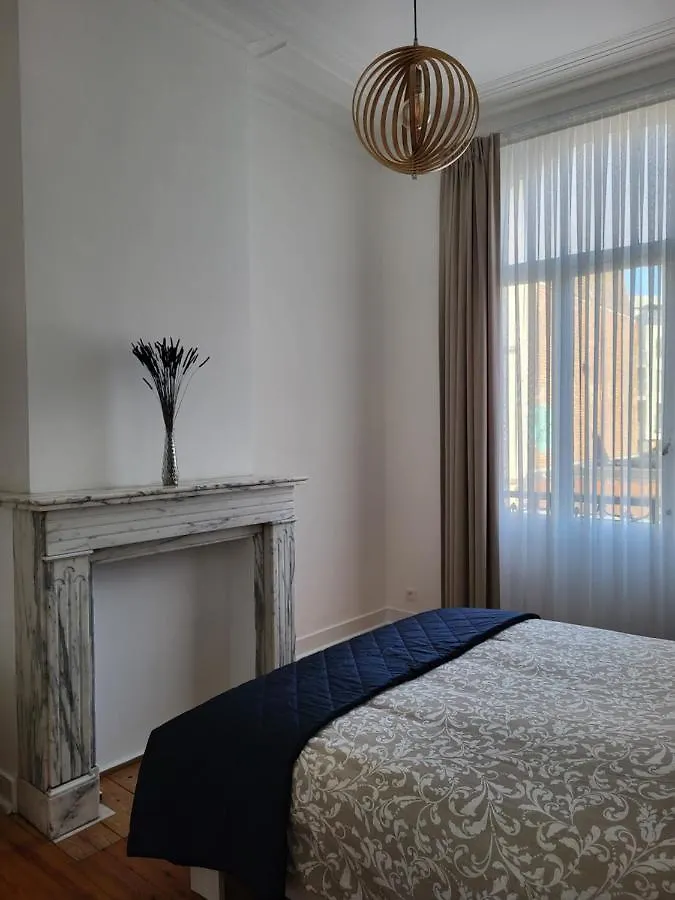 Πανσιόν Brussels Bed & Blockchain Private Rooms With Shared Bathroom Βέλγιο