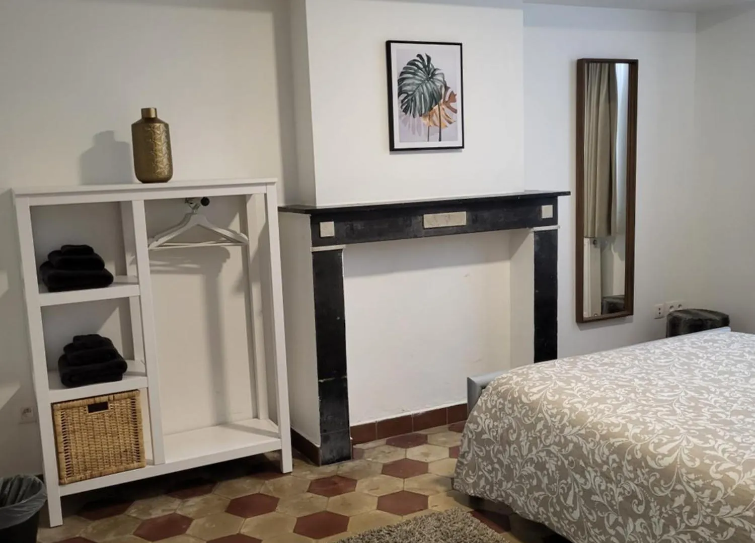 Brussels Bed & Blockchain Private Rooms With Shared Bathroom 0*,  Βέλγιο